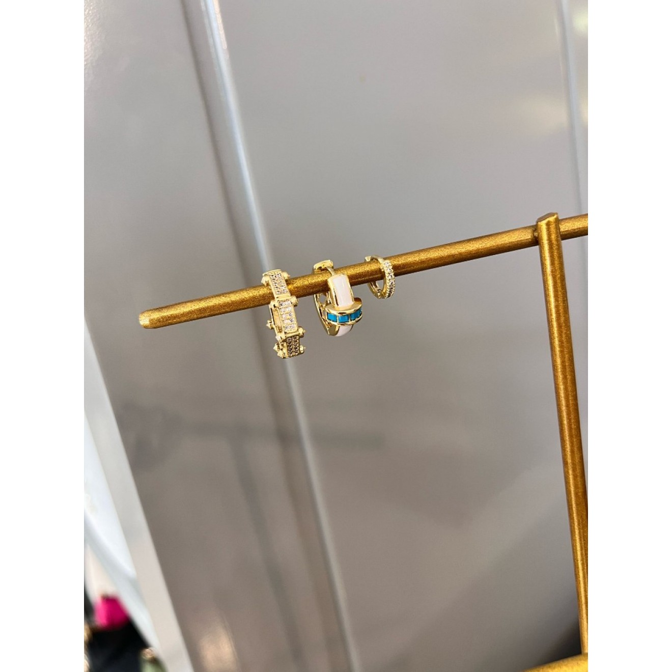 Taş Detaylı 3lü Gold Halka Set Küpe