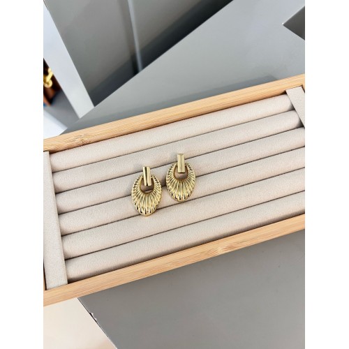 14K Renginde Gold Çelik Küpe