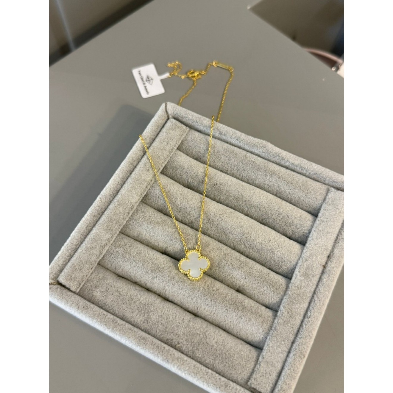 Marka Model İthal Seri Sedefli Gold Yonca Kolye