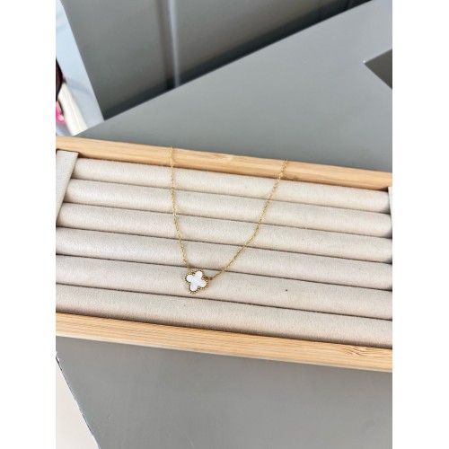 Marka Model Beyaz Yonca Çelik Gold Kolye