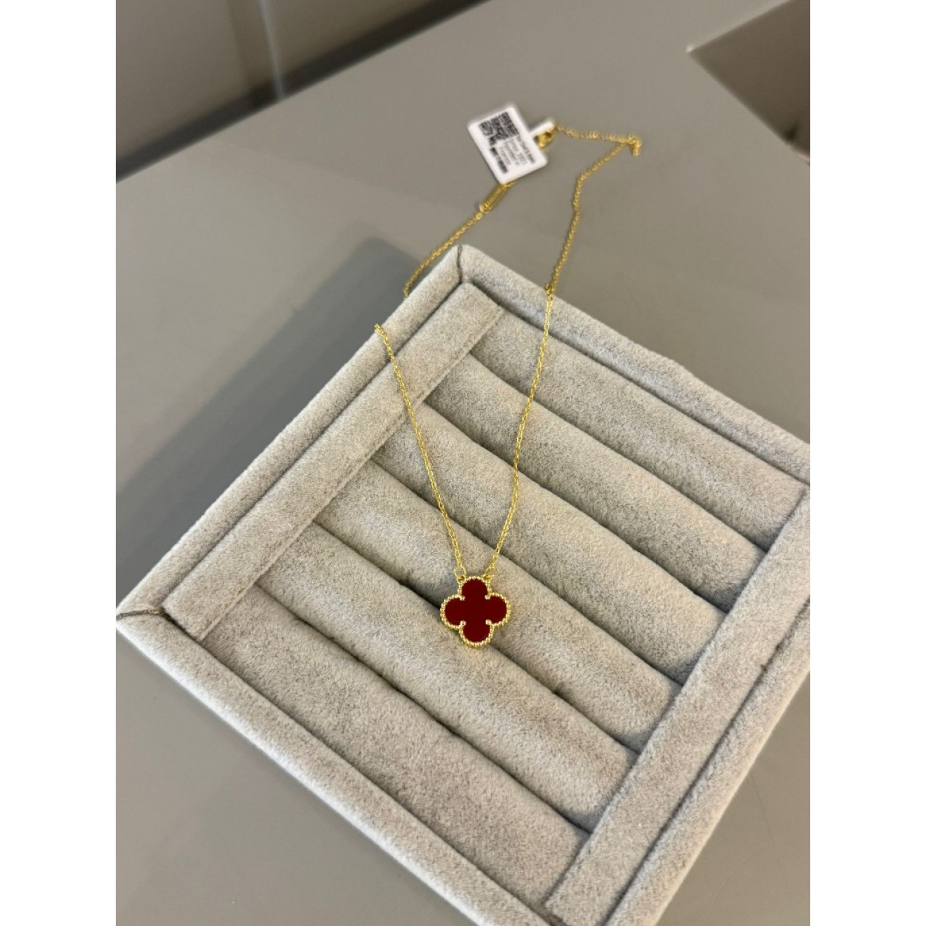 Marka Model İthal Seri Bordo Gold Yonca Kolye