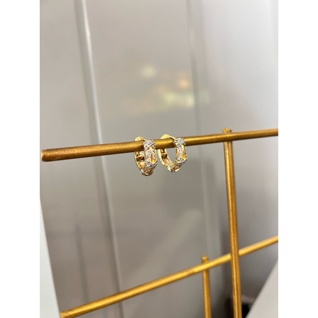Marka Model Xo Gold Halka Küpe