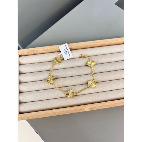Marka Model İthal Seri Gold Yonca Bileklik