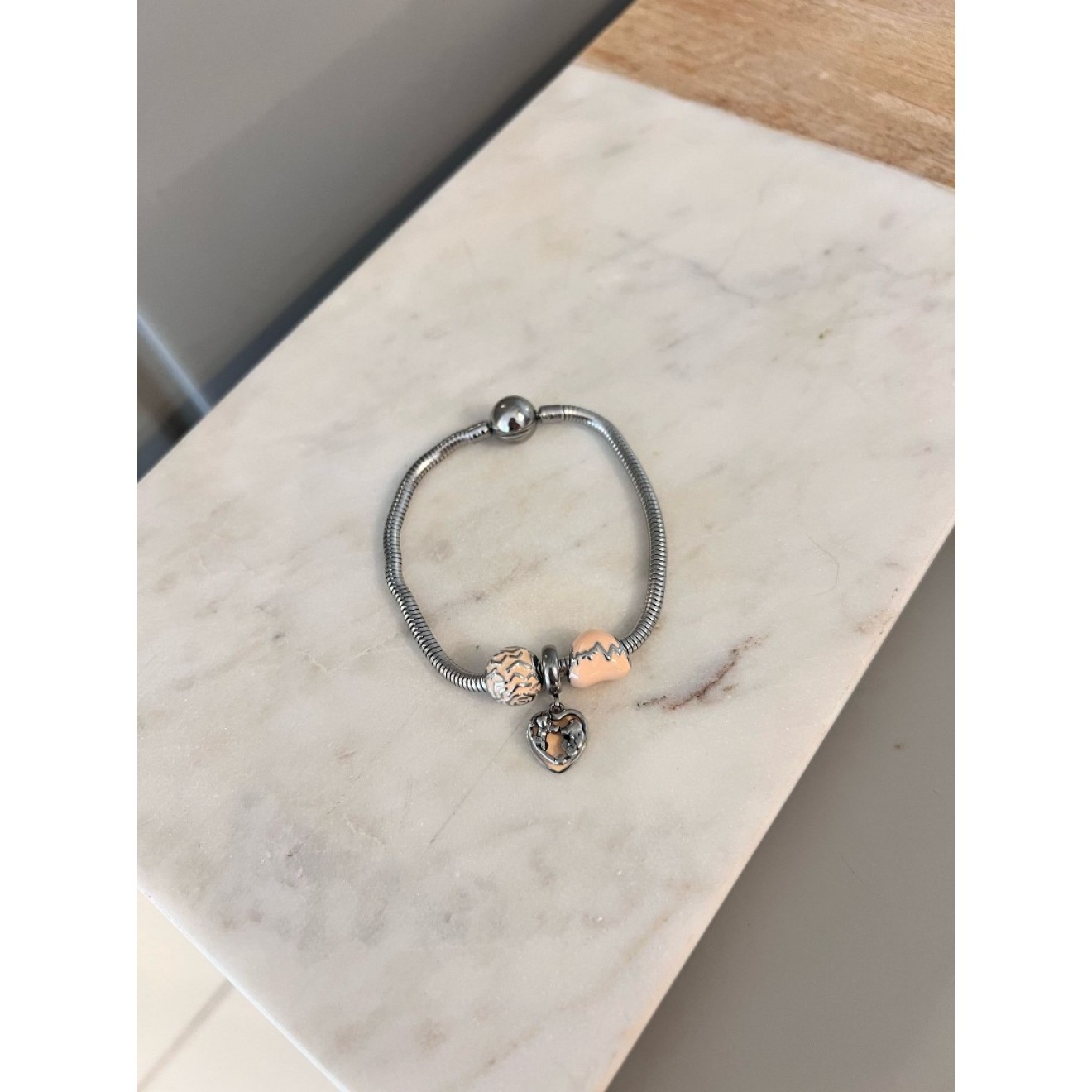 Marka Model Charmlı Çelik Bileklik