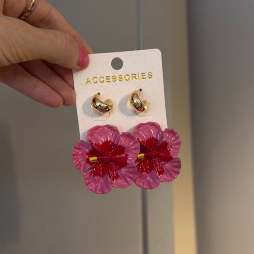 Marka Model Pembe Çiçek Küpe