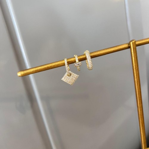 Taş Detaylı 3lü Gold Set Küpe