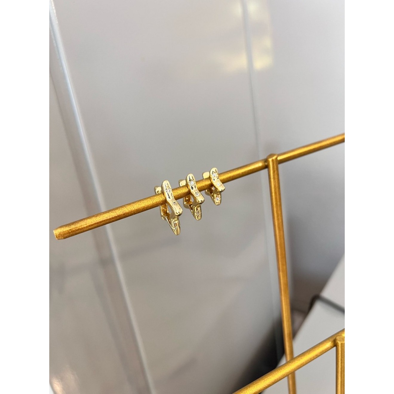 Gold Taş Detaylı Yıldızlı Set Küpe