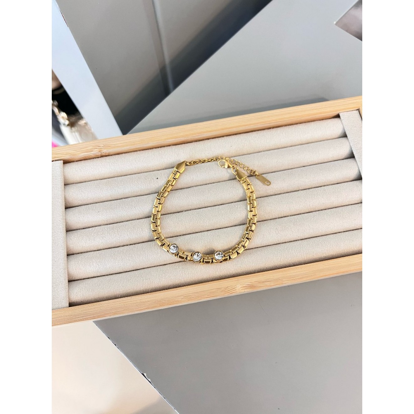 Taşlı Çelik Gold Bileklik