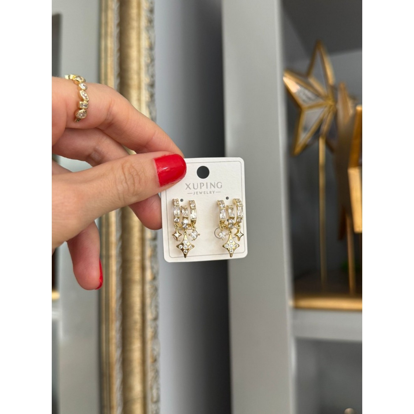 14K Renginde Sallantılı Çelik Küpe