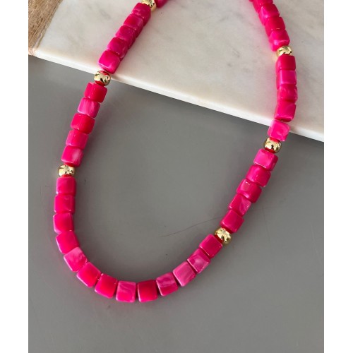 Pembe Küp Boncuk Kolye